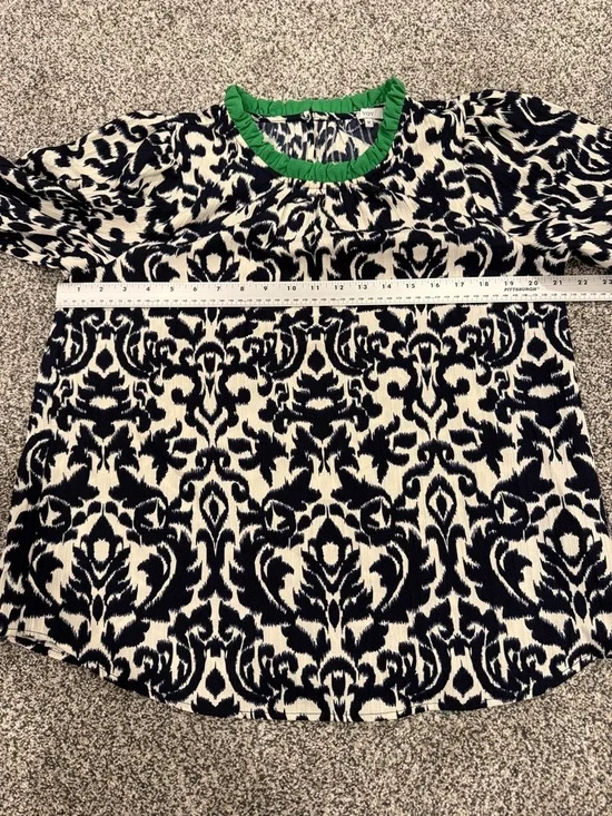 Voy Coastal Navy White Green Patterned Top with Ruffle Trim Short Sleeves Sz M - Picture 8 of 8